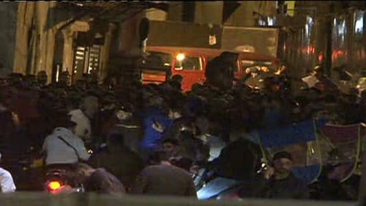 مراسلة mtv من ساحة الشهداء: المتظاهرون يصرّون على تحركهم باتجاه ساحة النجمة 