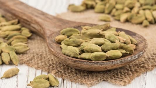 10 Health Benefits of Cardamom, Backed by Science