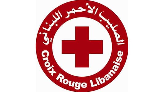 الصليب الأحمر في وسط بيروت لمعالجة المصابين