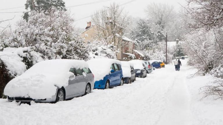 التحكم المروري: طريق عيناتا - الأرز مقطوعة بسبب تراكم الثلوج