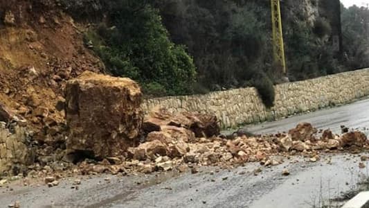إقفال جزئي لطريق في البترون... والسبب انهيارات