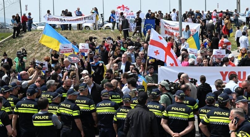 Protests greet first Russian plane to land in Georgia in years