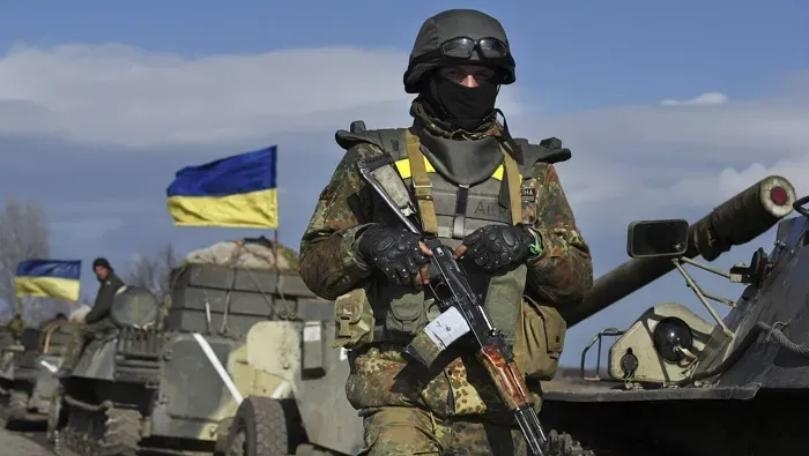 Ukraine: Russian strike on military training site kills 6, injures 10