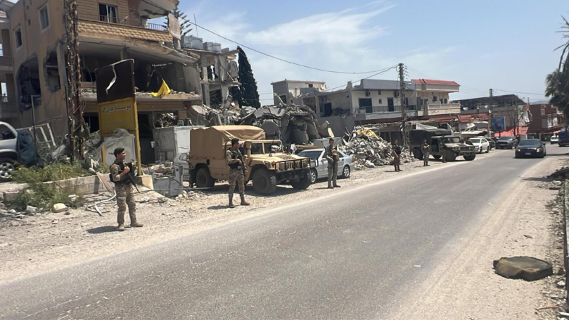 Photos: Army Oversees Return of Residents to Southern Villages