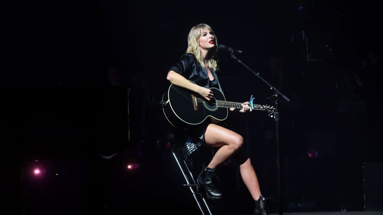 Fan Dies at Taylor Swift Show in Sweltering Rio de Janeiro
