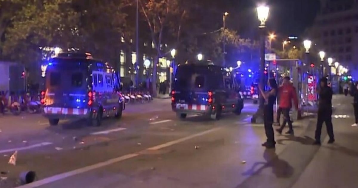 Watch: Riots Erupt Ahead Of El Clásico!