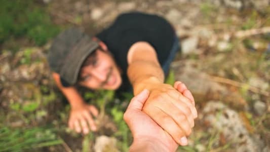 Doing Good Deeds Actually Reduces Physical Pain, Study Says