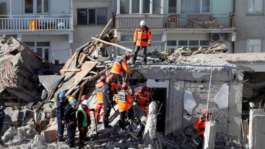 Dozens pulled from rubble as Turkey quake toll hits 35