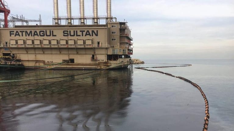 شركة كارباورشيب: لا علاقة لباخرة فاطمة غول سلطان بالتسرب النفطي