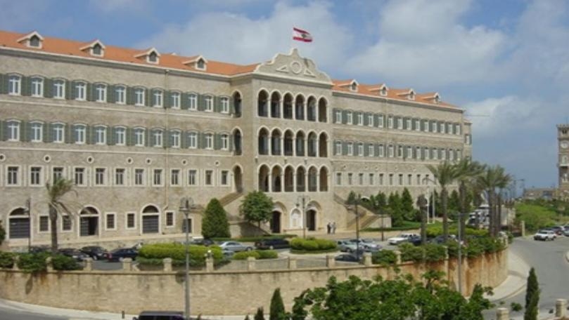 لبنان: نهاية هزلية لنظام الأعيان