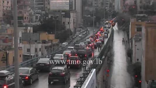 التحكم المروري: حركة المرور كثيفة على جسر برج حمود باتجاه الأشرفية