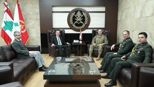 قائد الجيش استقبل السفير التركي