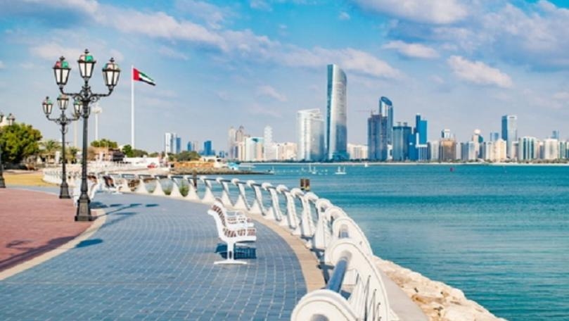 أبوظبي ستعيد فتح الشواطئ والحدائق العامة بعد انتهاء تعقيمها