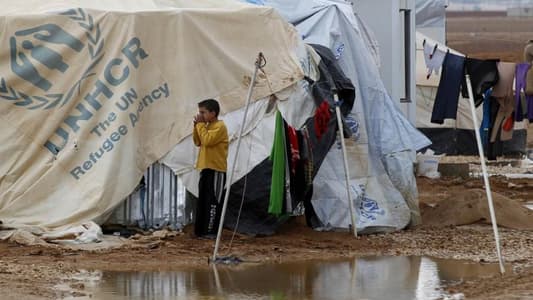 UNHCR urges displaced Syrians to adhere to curfew in text messages