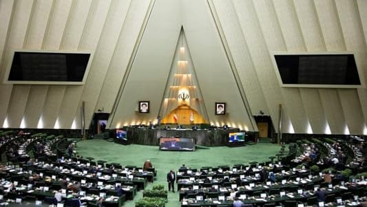 البرلمان الإيراني يعارض مشروع قانون لتعطيل البلاد وفرض حجر صحي كامل لمدة شهر لمكافحة كورونا