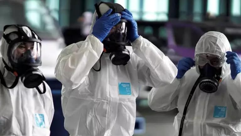 هل تندم بريطانيا على "مناعة القطيع"؟