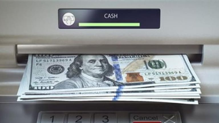 المودعون "يُفصِّلون" حساباتهم على مقاس الـ"Haircut"