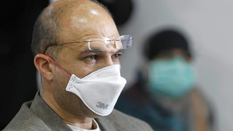 حسن والسفيرة الأميركية وجهاً لوجه