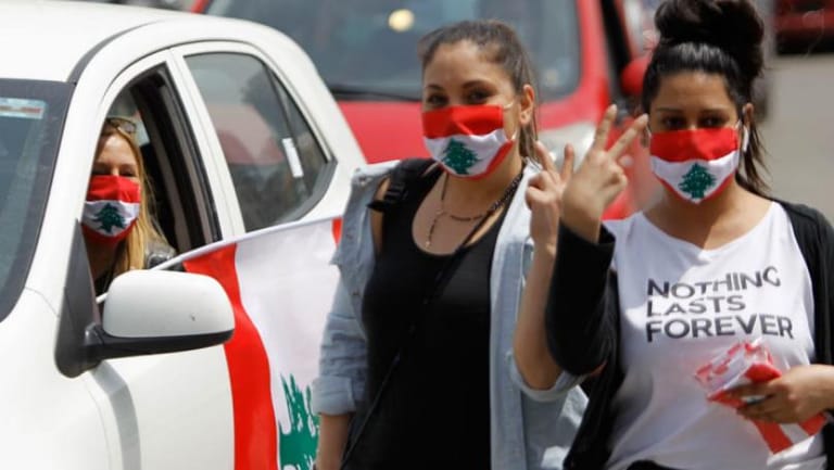 الانتفاضة 2: نحن أربعة في الشارع!