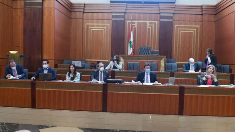 تغيّبوا عن لقاء بعبدا وشاركوا في مناقشات لجنة المال في ساحة النجمة