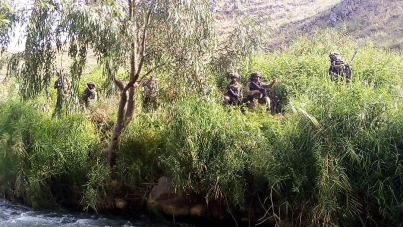 Israeli UAV escort troops comb Wazzani's eastern bank