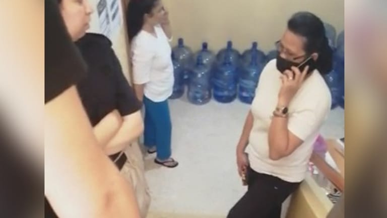 فيديو يُظهر احتجاز عاملات في السفارة الفليبينيّة