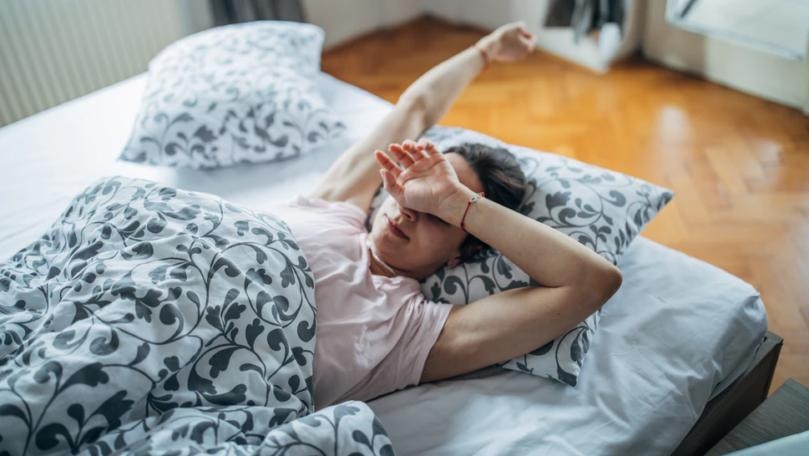 15 Exercises You Can Do in Bed That Fitness Professionals Love
