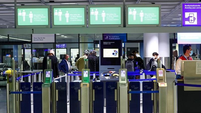 Man Dresses As Airport Cleaner to Break Lockdown and Visit Girlfriend in Germany