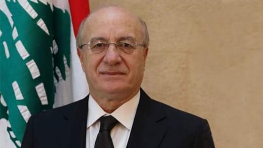 Ghattas Khoury to MTV: The situation was suspicious because of the body that fell near Hariri's convoy, but thank God that the convoy was not harmed; security forces will determine what happened