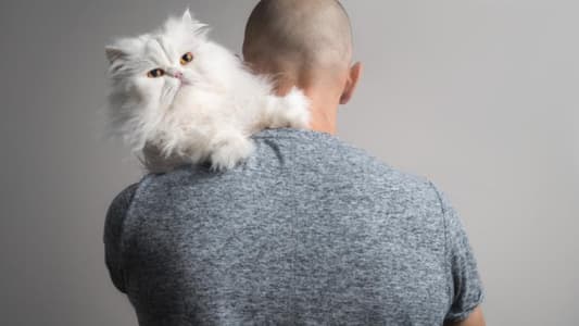Single Men With Cats Less Likely to Find Love on Dating Apps, Study Finds 