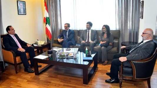 Regional director of economic affairs at French Embassy tells Hoballah French businessmen interested in investing in Lebanon