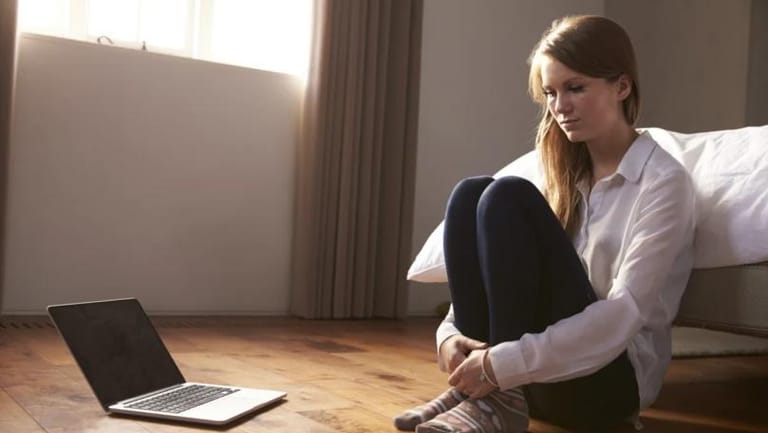 One in Seven Young Women Receive Revenge Porn Threats 