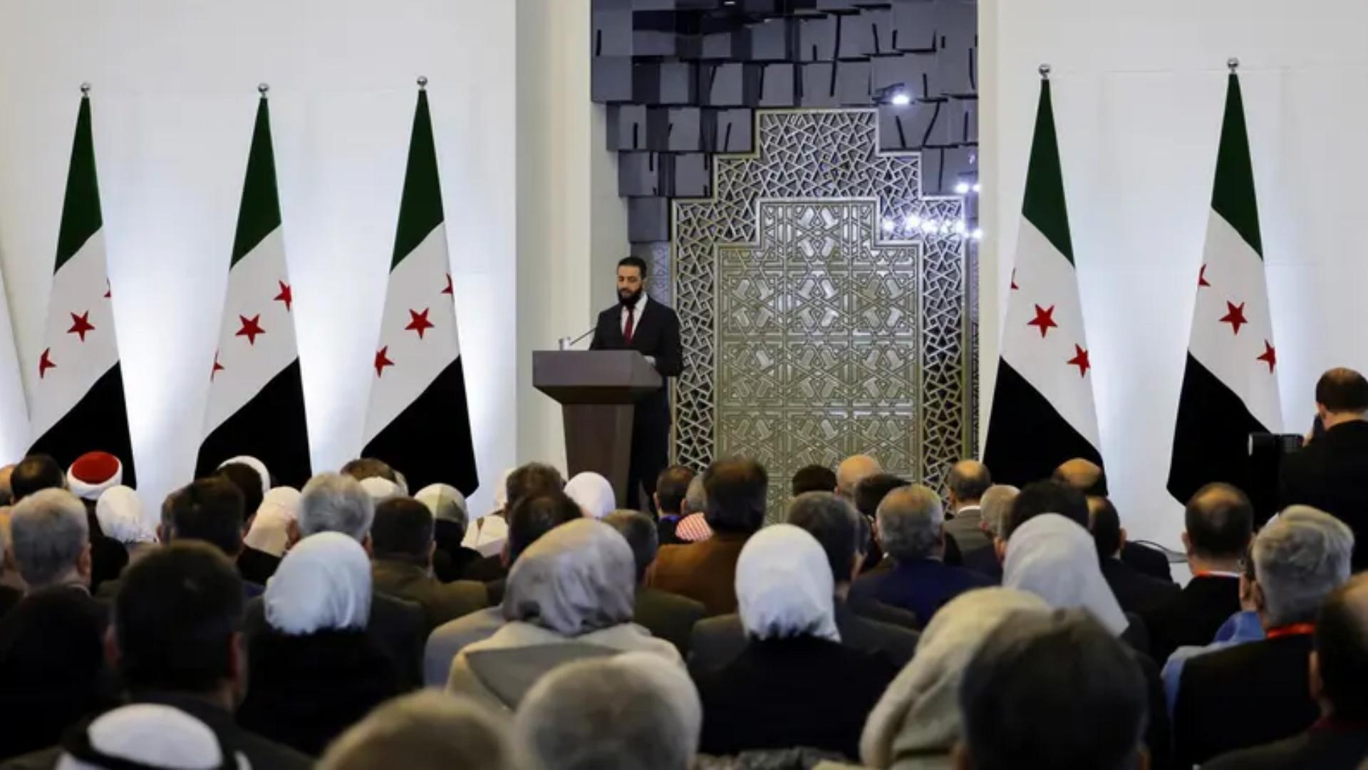 مسودة دستور سوريا: مرحلة انتقالية لـ5 سنوات ورئيس مسلم