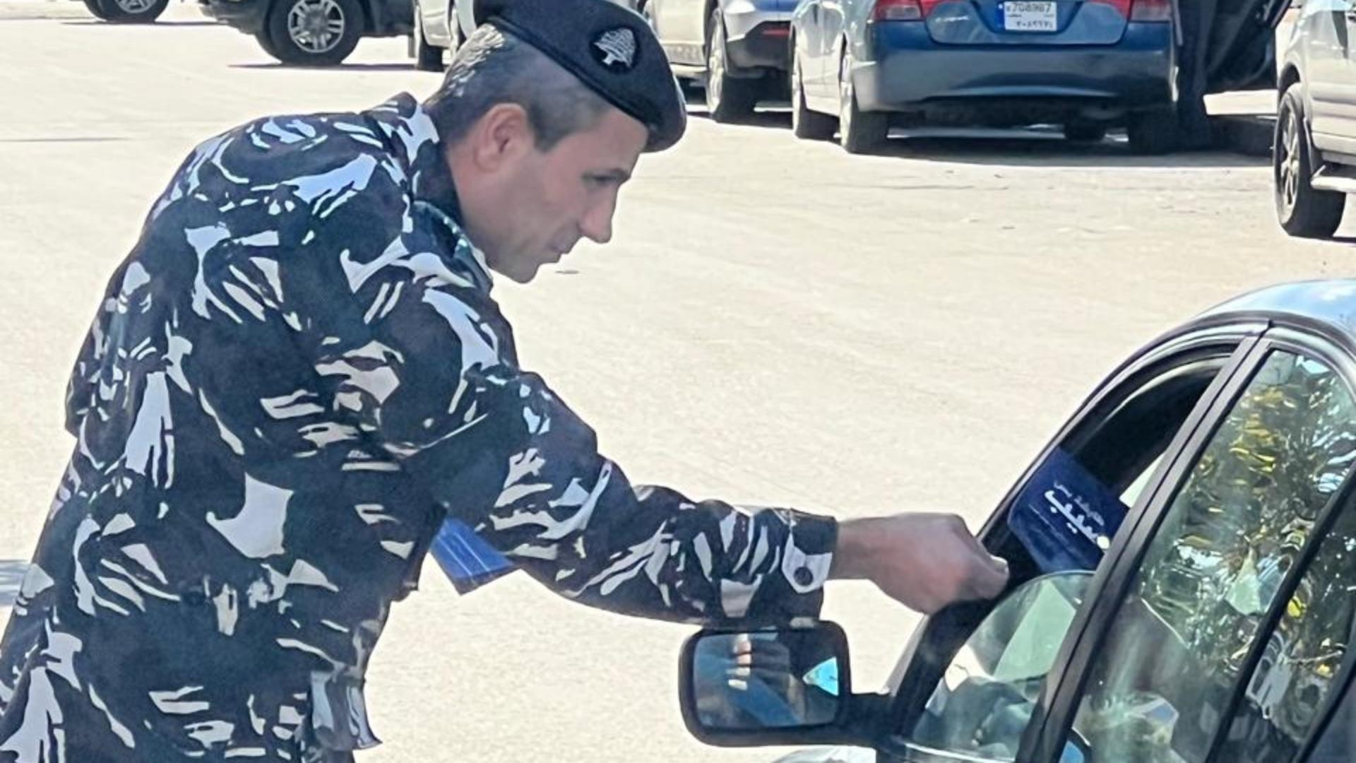 بالصور: حملة توعية لقوى الأمن