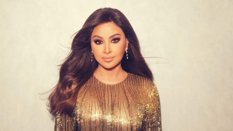 إليسا تحبس دموعها في لحظة مؤثرة في حفل دبي... شاهدوا ما حدث