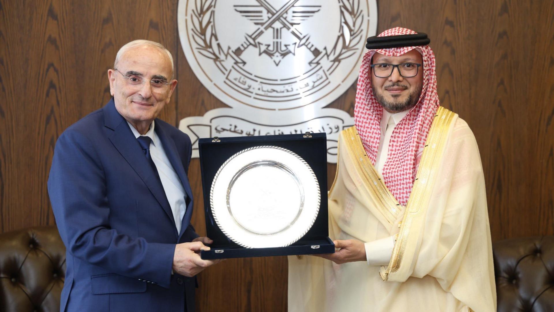 منسّى استقبل بخاري: المملكة تقف إلى جانب لبنان وشعبه