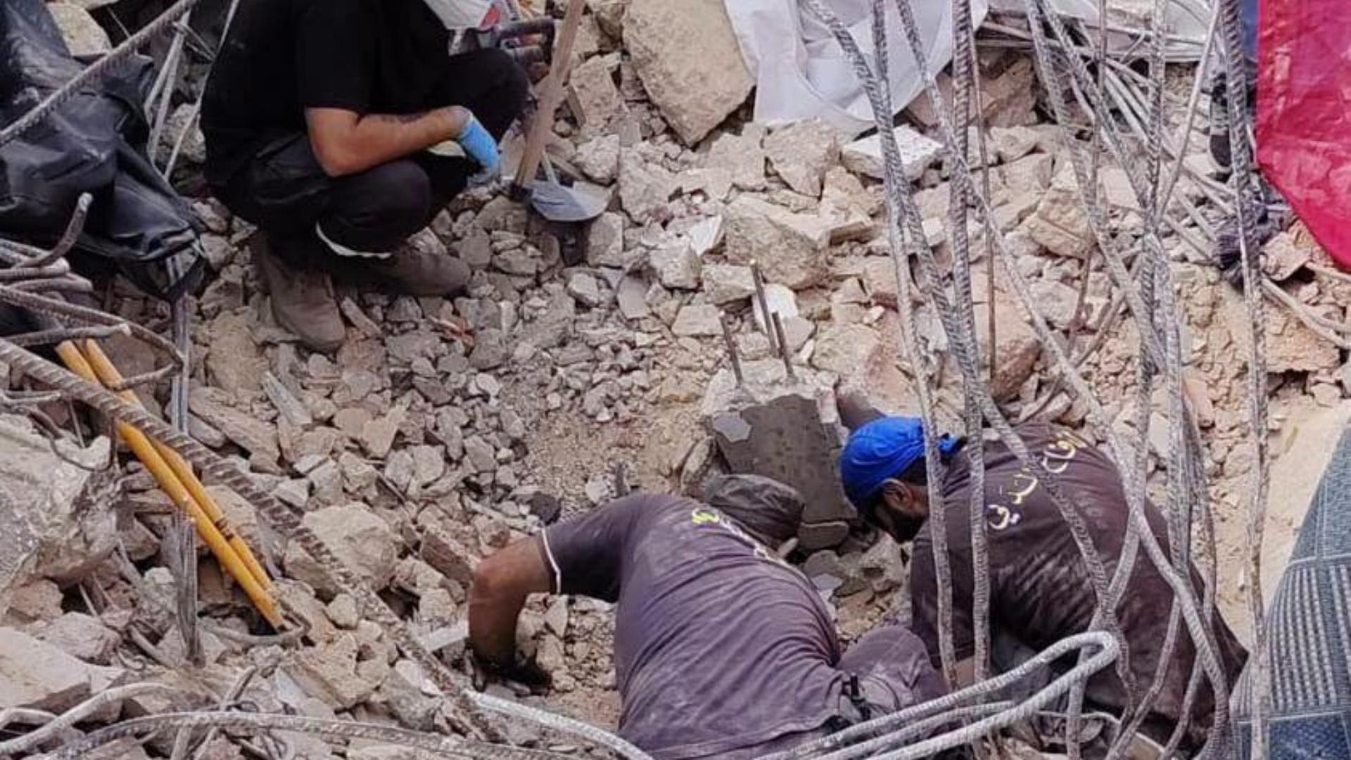 الدفاع المدني بالصّور: انتشال 13 ضحية وفتح طرقات