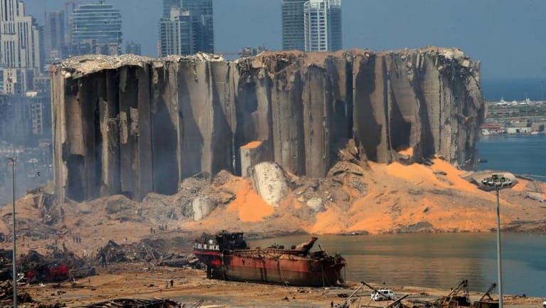 إهراءات المرفأ تميل... فهل تنهار قبل حلول الذكرى الأولى لانفجار العصر؟ التفاصيل في النشرة المسائية بعد قليل