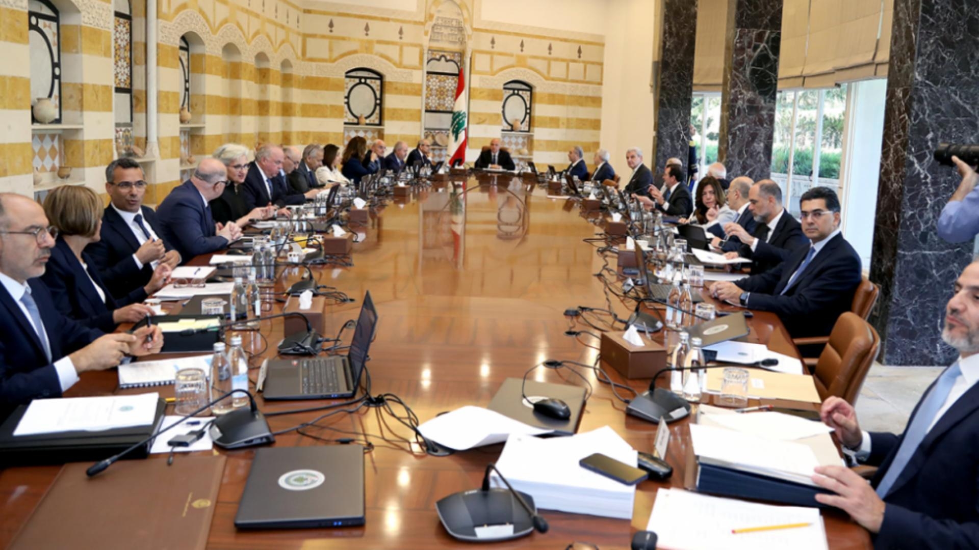 "القوات" تجنّبت صداماً في مجلس الوزراء: نريد للعهد أن ينجح