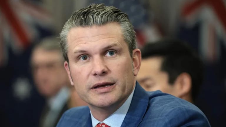 Yedioth Ahronoth: The US Secretary of Defense informed Tel Aviv that he is canceling his visit, citing his participation in Trump’s Middle East delegation