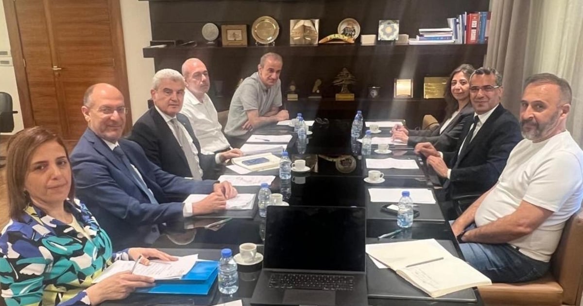 إيهاب حمادة: السلطة إما لا تدري بما يجري حولها أو أنّها متآمرة مع العدو