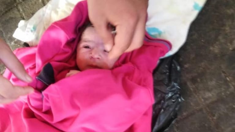 بالصورة: العثور على طفل حديث الولادة