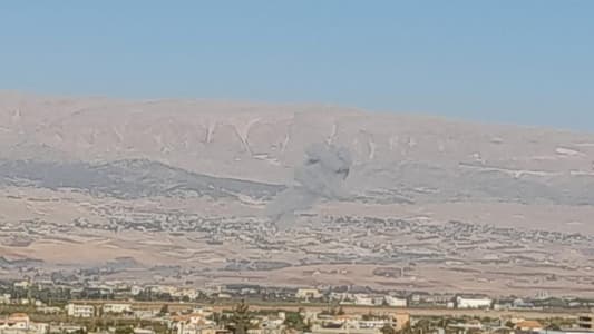 غارة إسرائيلية على أطراف بلدة شمسطار في محلة "ضهر الصوان" لجهة بلدة طاريا في قضاء بعلبك