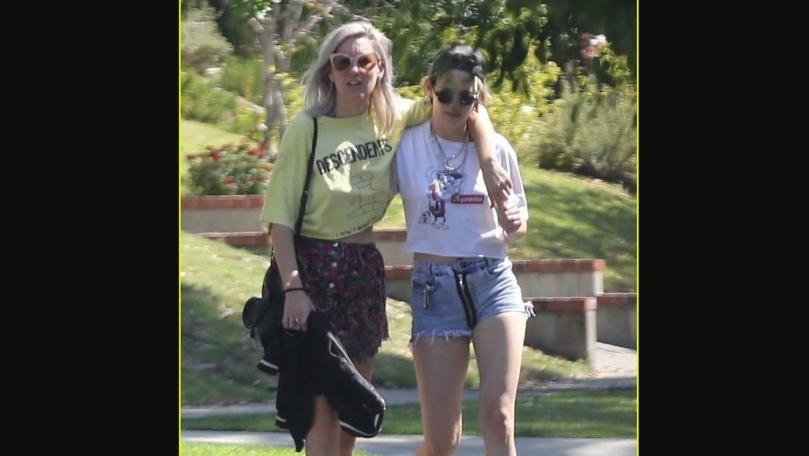 كريستن ستيوارت تعلن خطوبتها من حبيبتها ديلان ماير