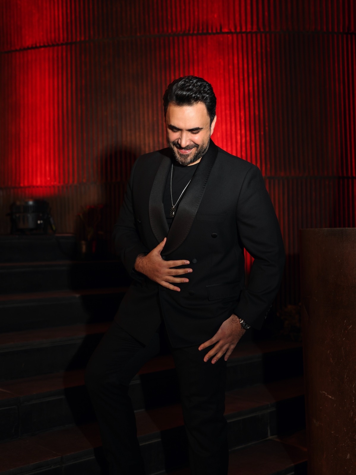 بيروت تضجّ فنًّا وحماسةً على وقع صوت وأجواء نادر الأتات