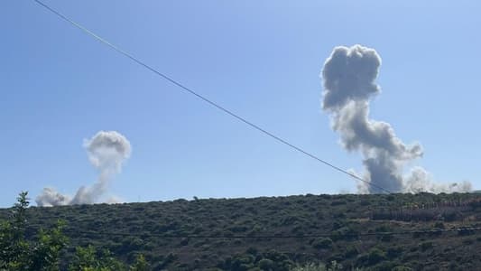 Israeli artillery shelling targets the area of Ras al-Zahr, the town of Meiss El Jabal, and the outskirts of both towns of Mhaibib and Houla