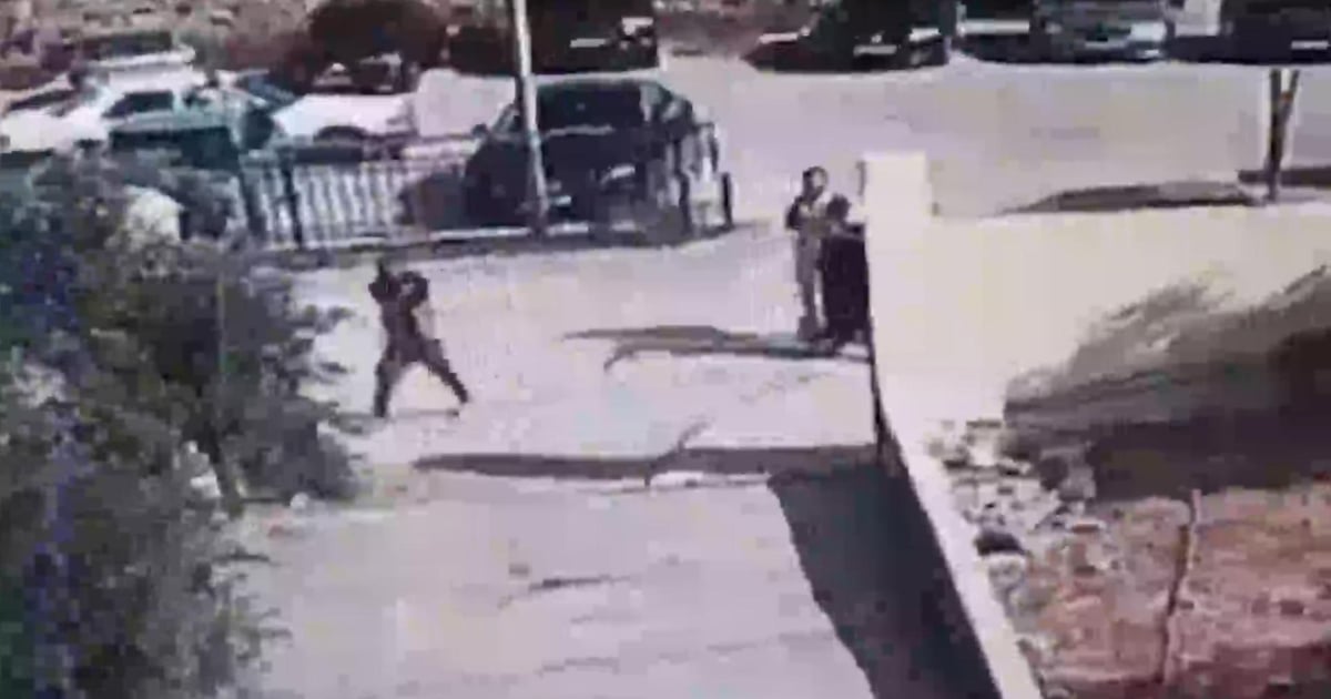Video: Church under fire... Dead and wounded