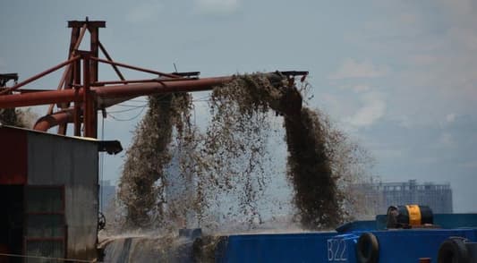 Sand dredging devastating ocean floor, UN warns