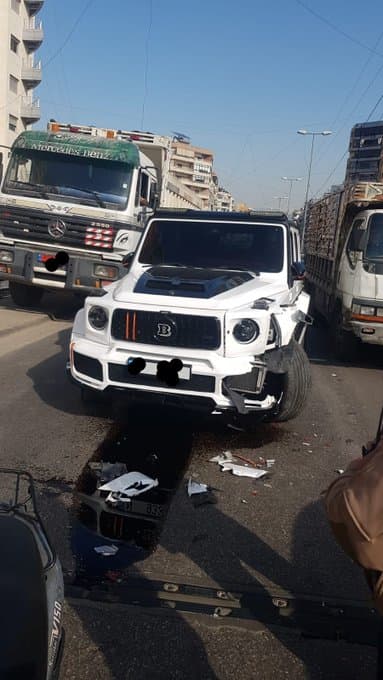 التحكم المروري: تصادم بين آليتين على جسر صفير باتجاه المطار سبب بإزدحام مروري