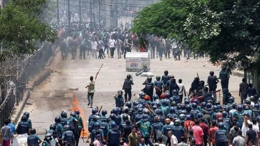 The Chief of Army Staff in Bangladesh: The Prime Minister has resigned, and we urge the protesters to stop the violence; we will restore peace to the country